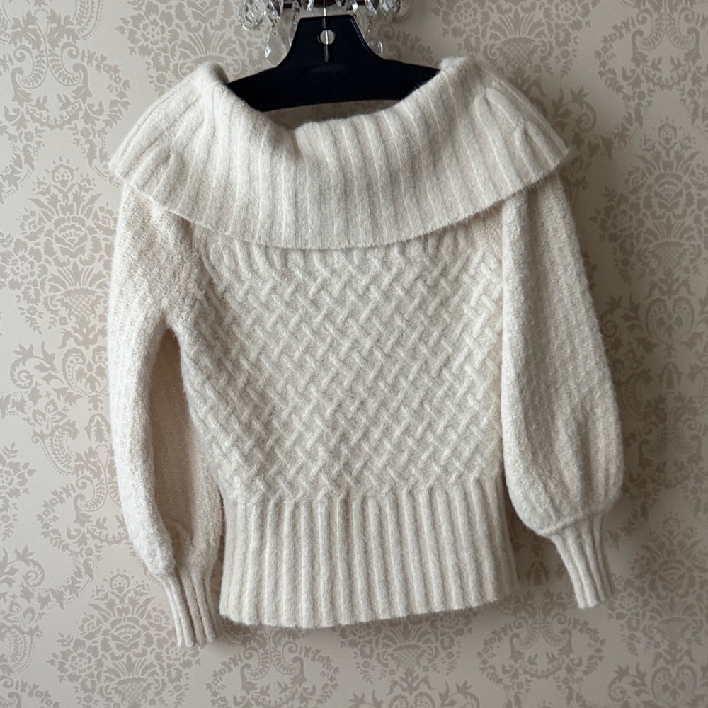 NWT Anthropologie Off-Shoulder Cream Sweater GORGEOUS 🤩